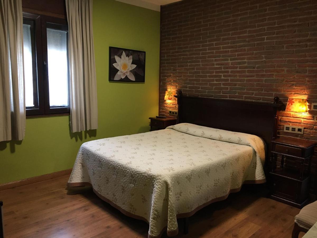 Herberg Rural Del Monasterio 2*