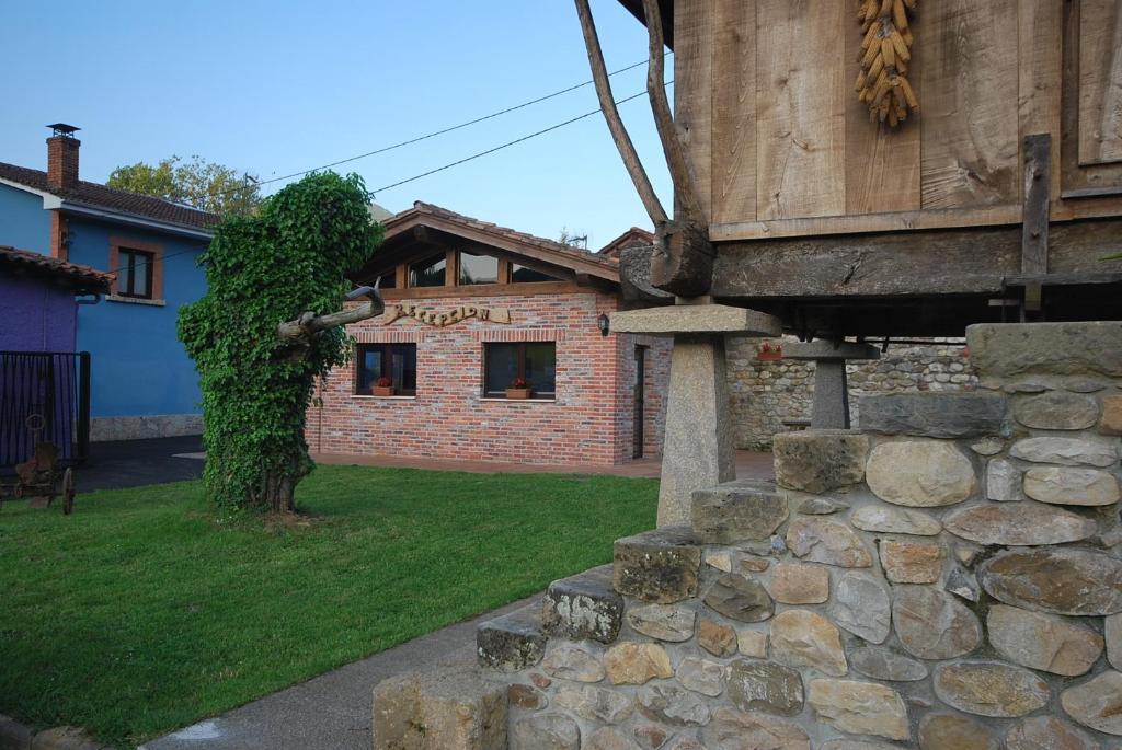 Rural Del Monasterio Herberg